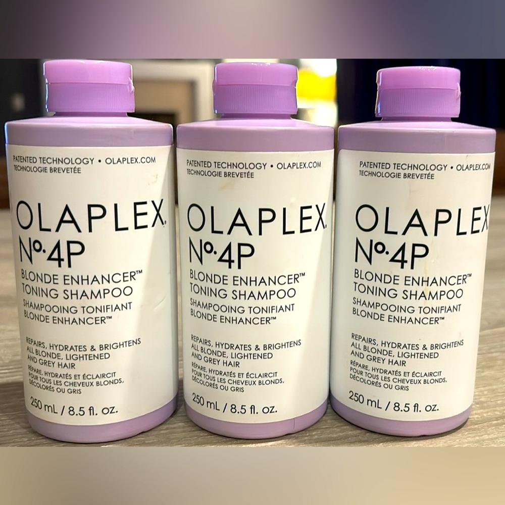 Olaplex No.4P Blonde Enhancer Toning Shampoo
